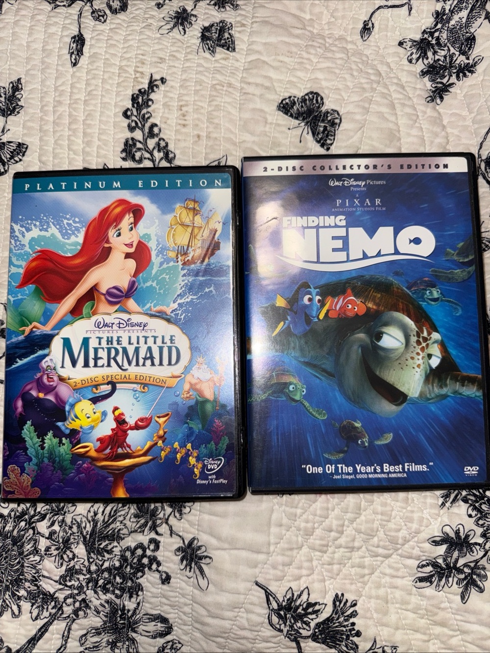Disney movie 2 in lot The little mermaid & finding Nemo
